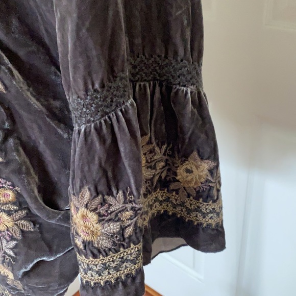 Johnny Was Velour Top - Picture 7 of 13